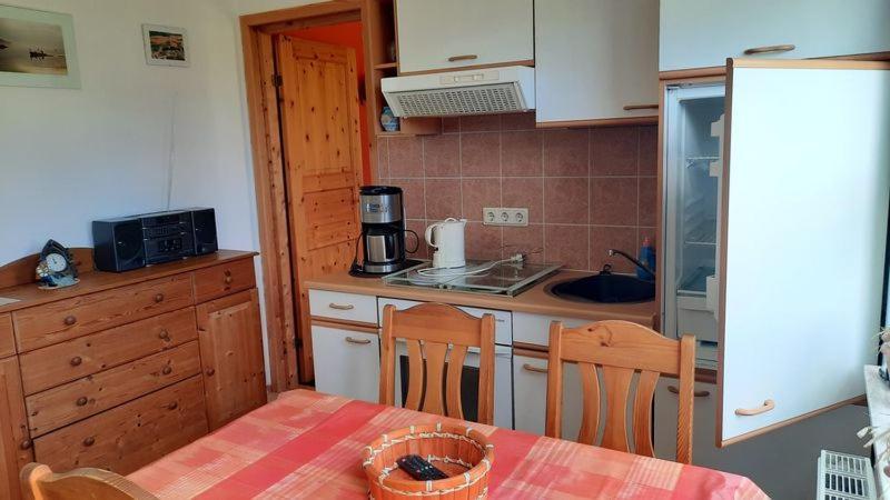 Lindow Ruegen Apartment Путбус Екстериор снимка
