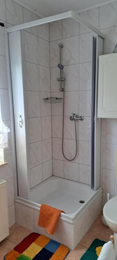 Lindow Ruegen Apartment Путбус Екстериор снимка
